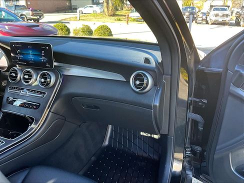 Used 2022 Mercedes-Benz GLC 300 4MATIC w/ Premium Package Lite image 13