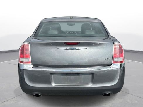 Used 2012 Chrysler 300 Limited w/ Luxury Group RWD image 7
