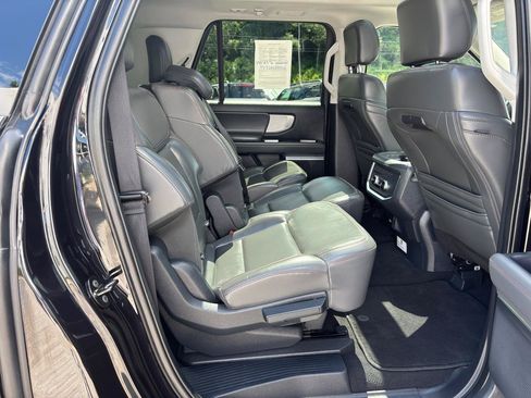 Used 2025 Ford Expedition Max Active AWD/4WD image 16