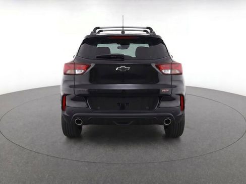 Used 2021 Chevrolet TrailBlazer RS w/ Technology Package FWD image 6