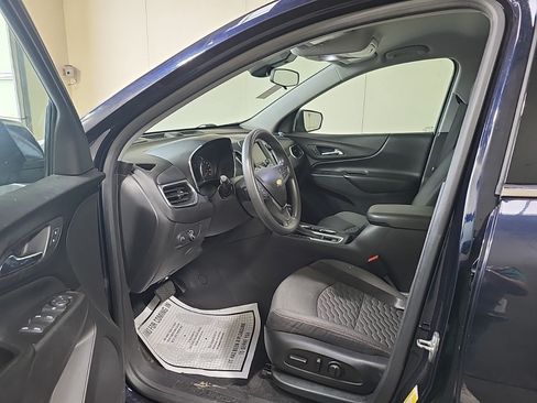 Used 2020 Chevrolet Equinox LT w/ LPO, Chrome Package FWD image 10