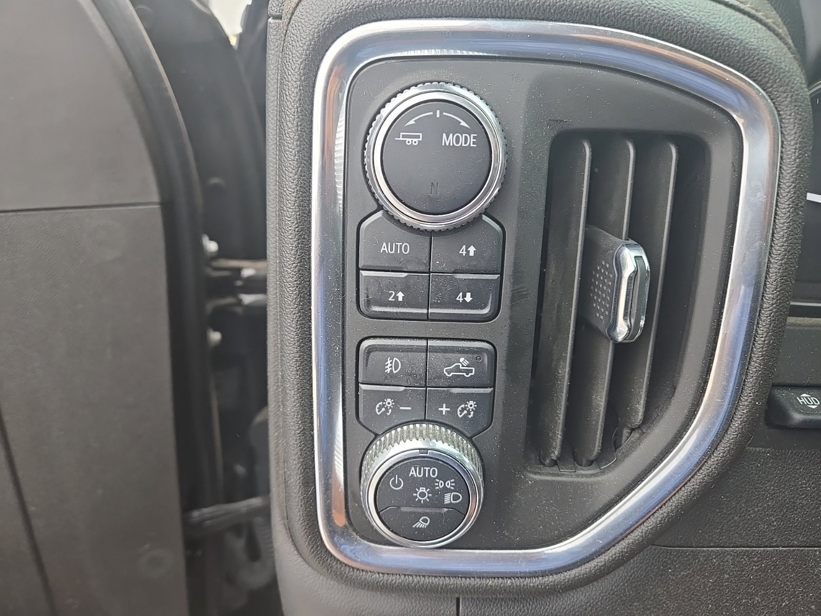 Used 2023 GMC Sierra 2500 AT4 w/ AT4 Premium Plus Package AWD/4WD image 26