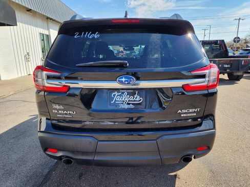 Used 2023 Subaru Ascent Limited AWD/4WD image 6