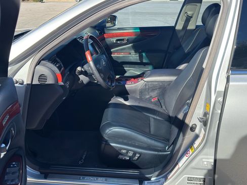 Used 2007 Lexus LS 460 image 18