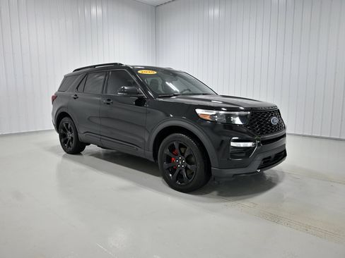 Used 2020 Ford Explorer ST w/ ST Street Pack AWD/4WD image 3