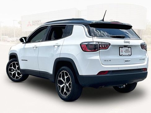 Used 2025 Jeep Compass Limited AWD/4WD image 4