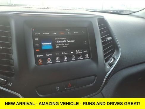 Used 2019 Jeep Cherokee Altitude image 18