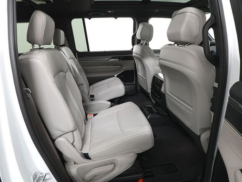 New 2026 Jeep Grand Wagoneer Limited AWD/4WD image 29