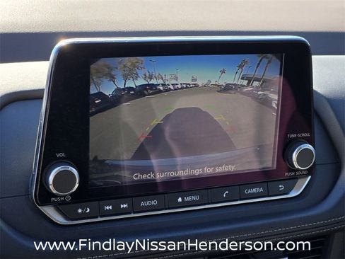 Used 2023 Nissan Rogue SV image 25