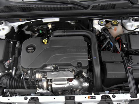 Used 2023 Chevrolet Malibu LT FWD image 45