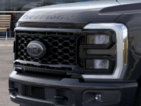 New 2026 Ford F250 Lariat w/ Black Appearance Package AWD/4WD image 19