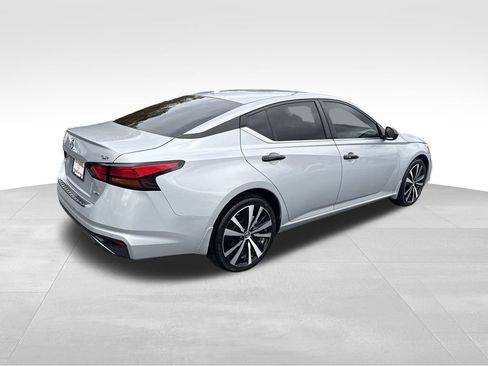 Used 2022 Nissan Altima 2.5 SR image 8