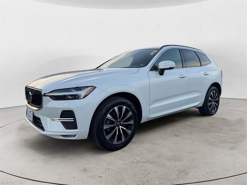 Certified 2023 Volvo XC60 B5 Core image 2