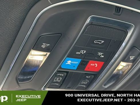 Used 2023 Jeep Grand Cherokee L Altitude image 21