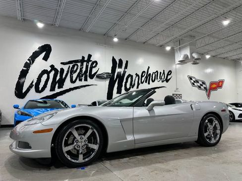Used 2009 Chevrolet Corvette Convertible w/ Preferred Equipment Group RWD image 25