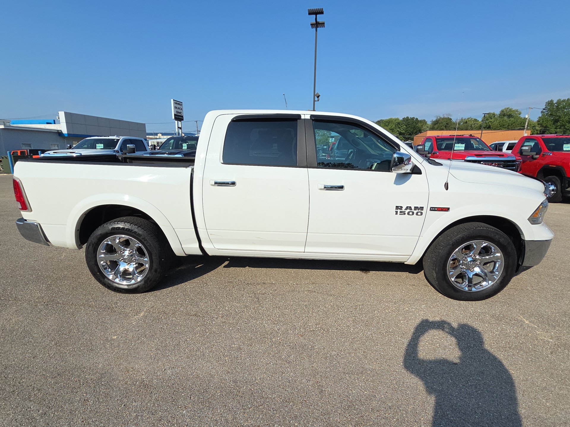 Used 2016 RAM 1500 Laramie w/ Convenience Group AWD/4WD image 10