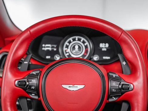 Used 2023 Aston Martin DB11 V8 Coupe image 10