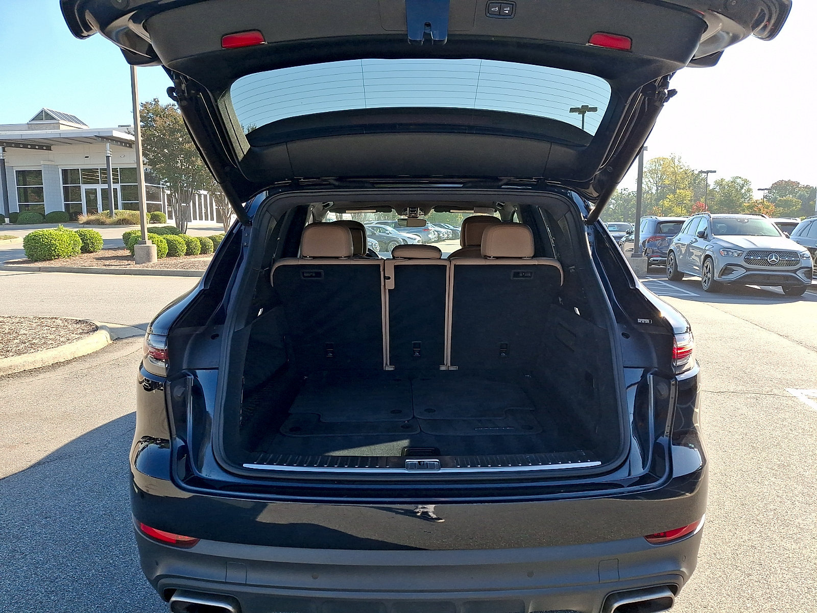 Used 2019 Porsche Cayenne AWD/4WD image 30