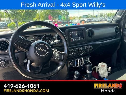 Used 2021 Jeep Wrangler Unlimited Sport AWD/4WD image 13