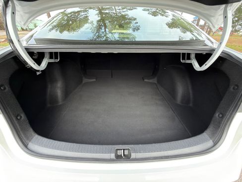 Used 2022 Toyota Corolla LE w/ Premium Interior Package image 15