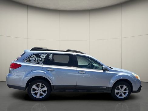 Used 2013 Subaru Outback 2.5i Premium w/ All-Weather Pkg AWD/4WD image 8