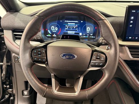 Certified 2025 Ford Explorer ST-Line AWD/4WD image 21