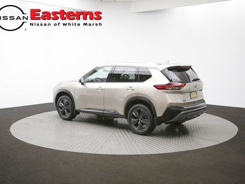 Used 2022 Nissan Rogue SL image 90