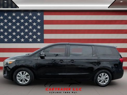 Used 2016 Kia Sedona L FWD image 3