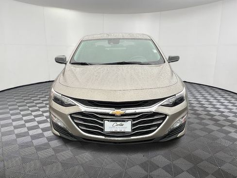 Used 2023 Chevrolet Malibu LT image 2