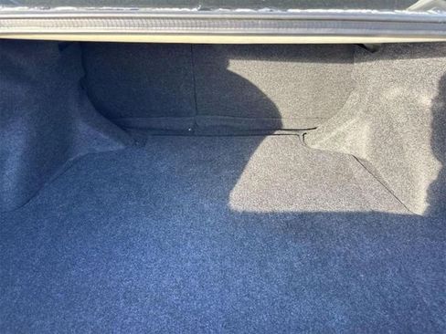 Used 2018 Toyota Corolla SE image 8