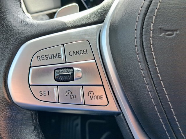 Used 2023 BMW X7 xDrive40i w/ Parking Assistance Package AWD/4WD image 15