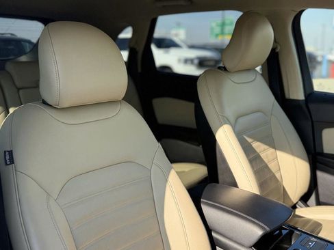 Used 2019 Ford Edge SEL w/ Equipment Group 201A image 38