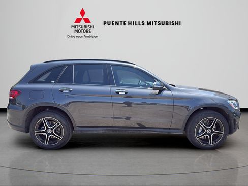 Used 2022 Mercedes-Benz GLC 300 4MATIC image 4