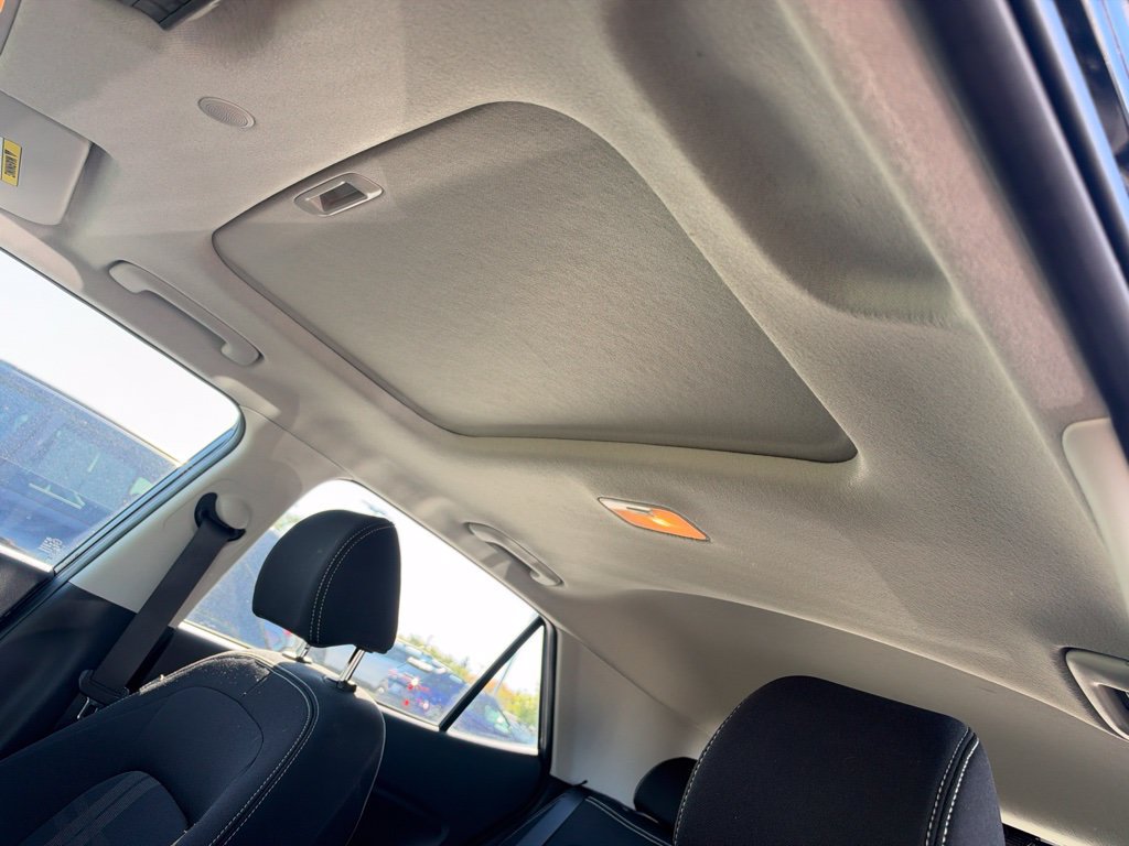 Used 2023 Hyundai Venue SEL FWD image 8