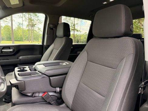 Used 2024 Chevrolet Silverado 2500 Custom w/ Custom Value Package AWD/4WD image 12