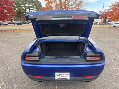 Used 2018 Dodge Challenger SXT w/ Super Sport Group (SS/T) image 11