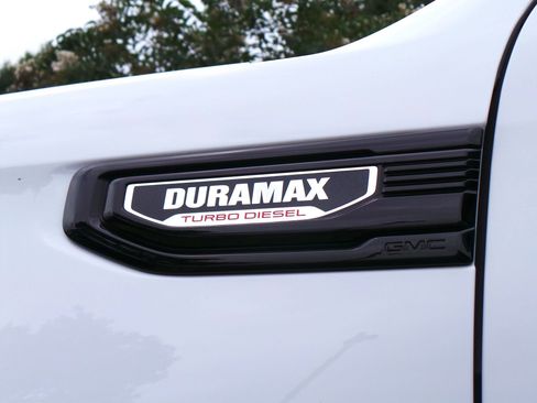 Used 2024 GMC Sierra 1500 Elevation w/ Elevation Premium Package AWD/4WD image 6
