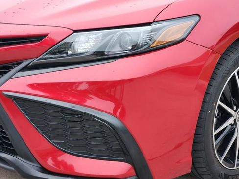 Used 2023 Toyota Camry SE FWD image 7