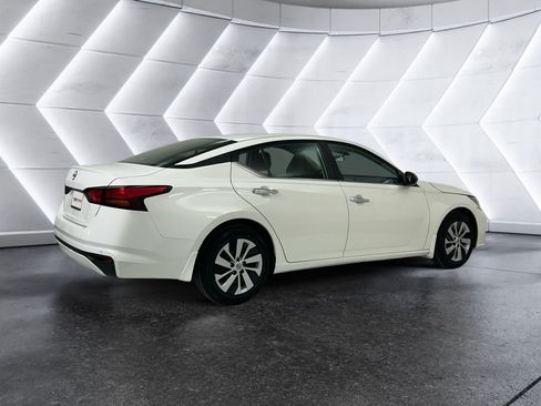 Used 2024 Nissan Altima 2.5 S FWD image 4