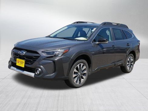 Used 2024 Subaru Outback Limited AWD/4WD image 3