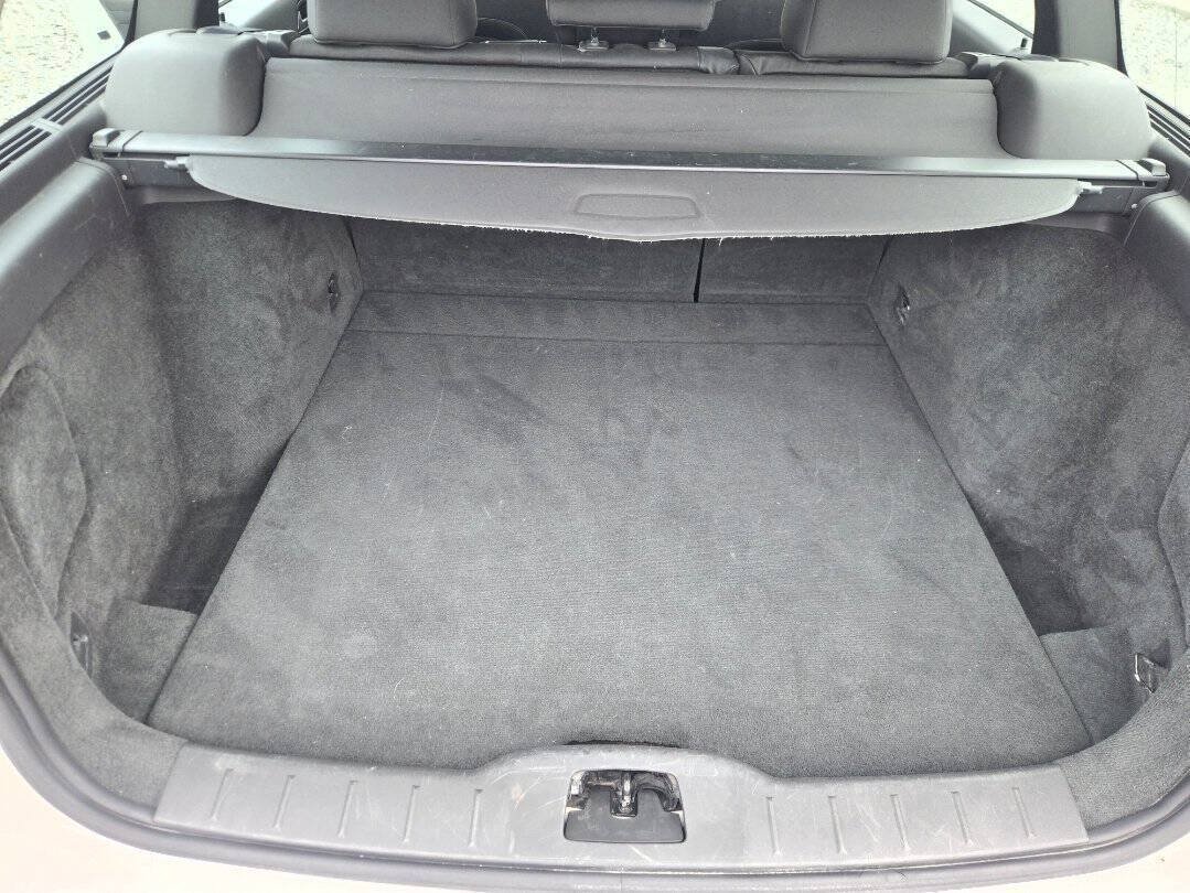 Used 2010 Volvo V50 2.4i FWD image 9