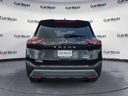 Used 2023 Nissan Rogue SV w/ SV Premium B Package FWD image 4