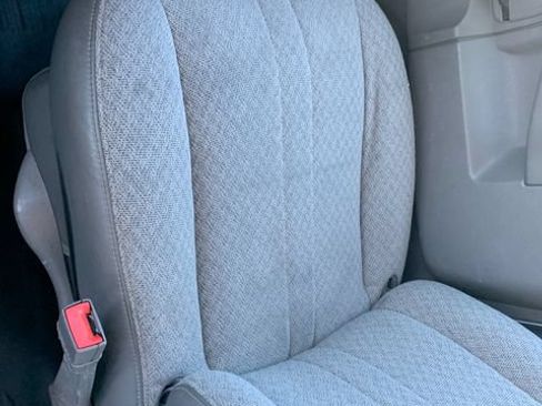Used 2017 GMC Savana 3500 Extended RWD image 19