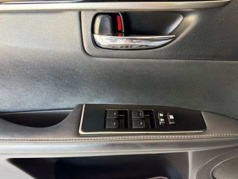 Used 2018 Lexus ES 350 w/ Accessory Package FWD image 12