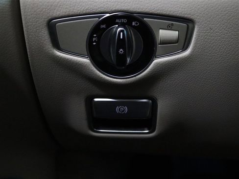 Used 2020 Mercedes-Benz S 560 4MATIC Sedan image 33