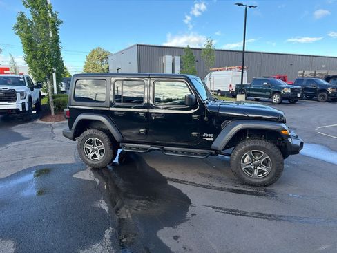 Used 2018 Jeep Wrangler Unlimited Sport S AWD/4WD image 4