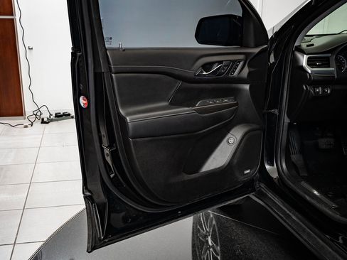 Used 2021 GMC Acadia SLT w/ Preferred Package image 28