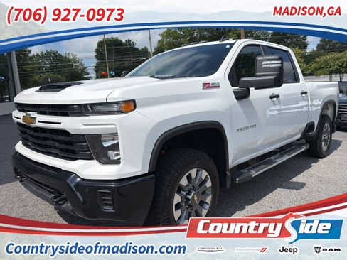 Used 2025 Chevrolet Silverado 2500 Custom w/ Custom Value Package AWD/4WD image 1