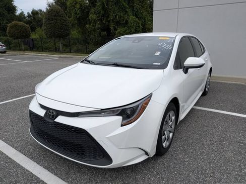 Certified 2020 Toyota Corolla LE FWD image 2