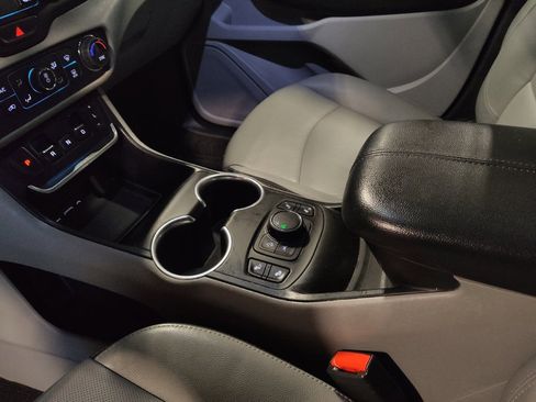 Used 2019 GMC Terrain SLT w/ Preferred Package FWD image 26